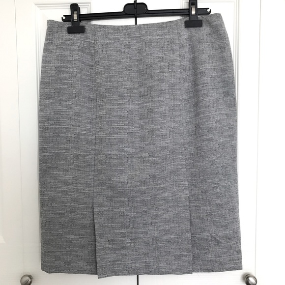 Skirt suit by Le Suit Separates - Picture 8 of 9